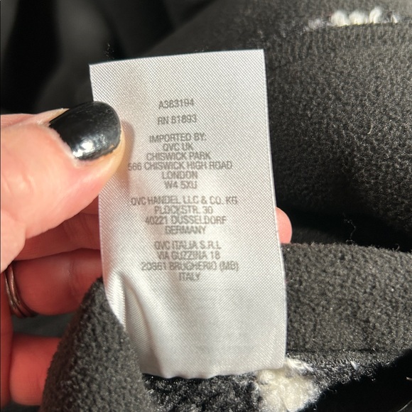 SUSAN GRAVER, Reversible, zebra Sherpa jacket!! - Picture 8 of 10